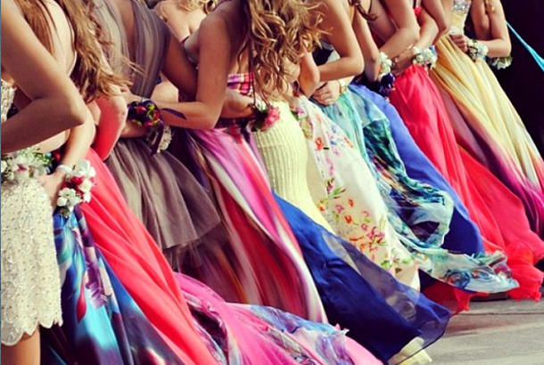 Негласная традиция выбора двух платьев на выпускной!  Свадебное платье Ульяновск каталог